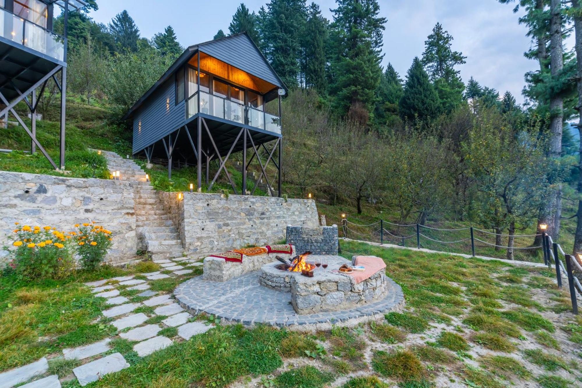 Montane Chalet , Sethan Manāli Exteriör bild